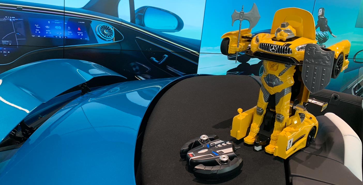 Odkryj Magię Mercedes AMG GT3, Transformator : Zabawka i Robot w Jednym!